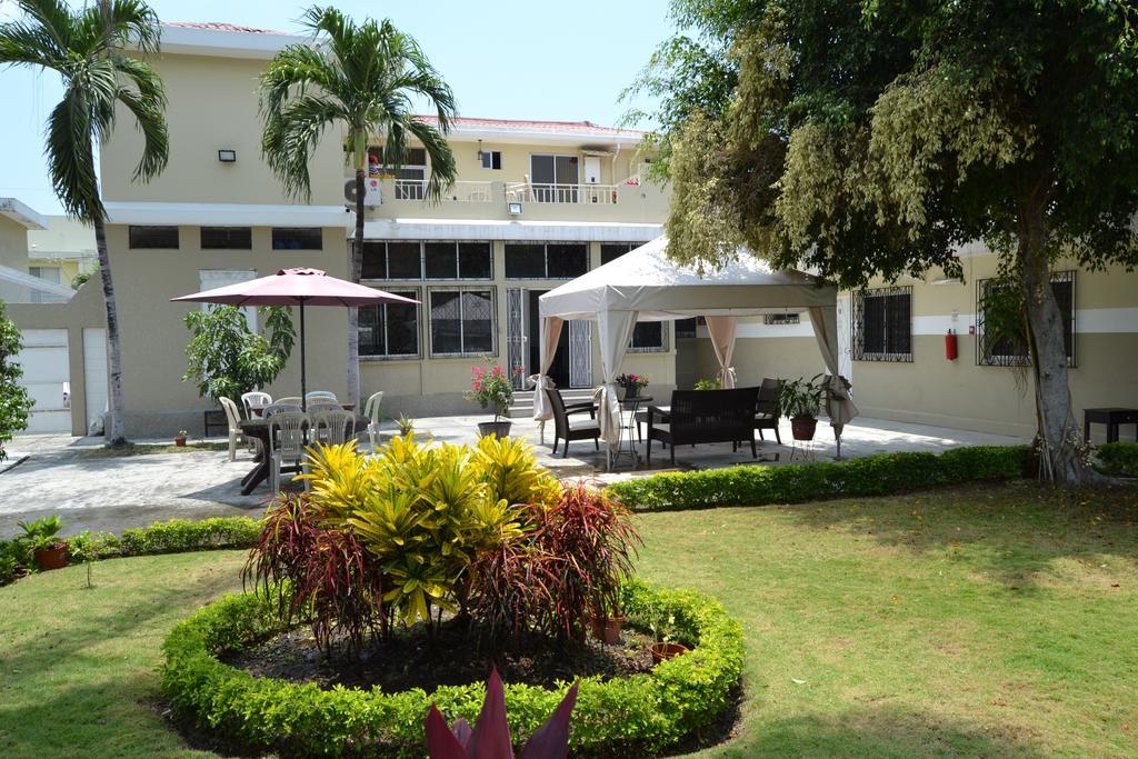 גוויאקיל Urdesa Suites Hotel מראה חיצוני תמונה