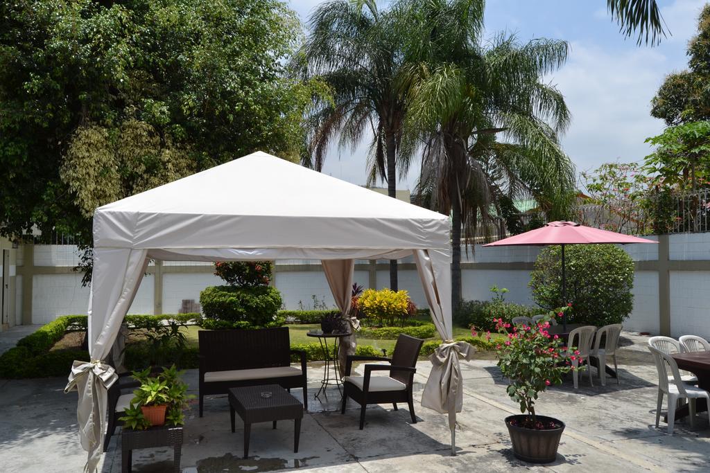 גוויאקיל Urdesa Suites Hotel מראה חיצוני תמונה