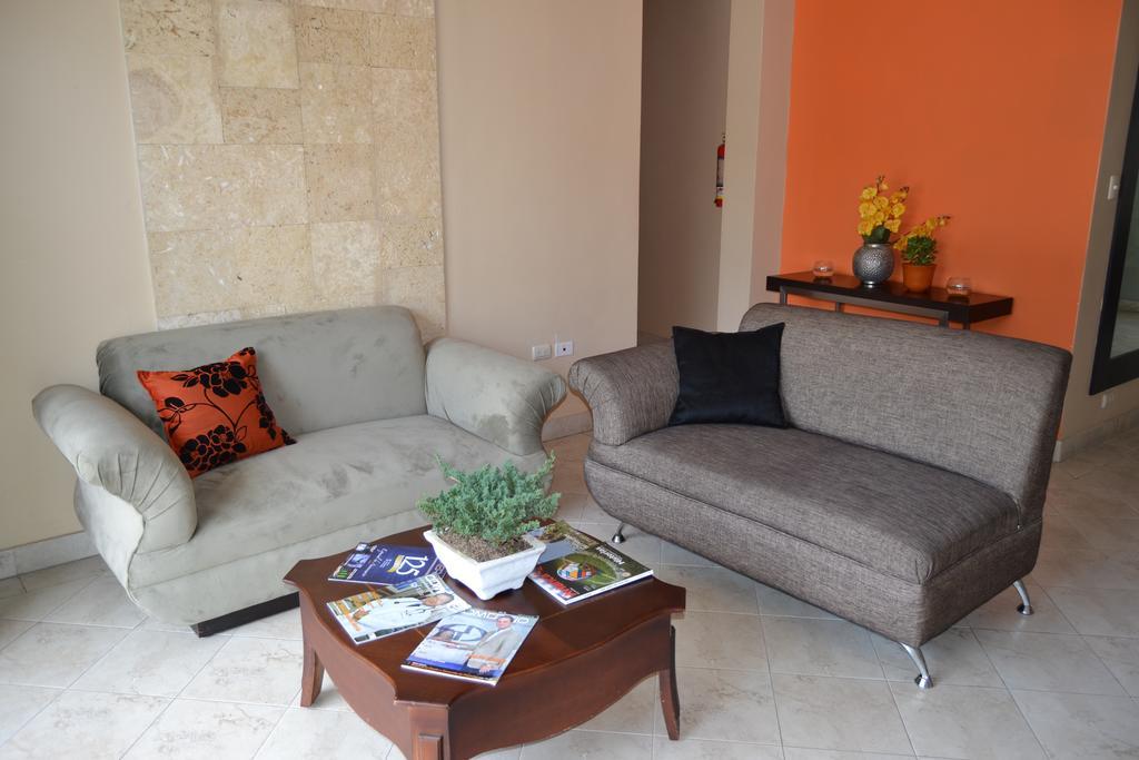גוויאקיל Urdesa Suites Hotel מראה חיצוני תמונה