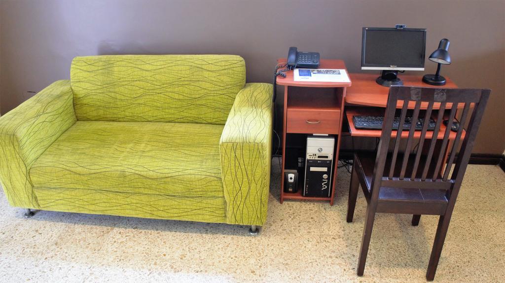גוויאקיל Urdesa Suites Hotel מראה חיצוני תמונה