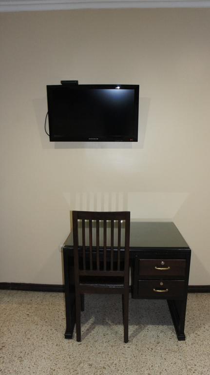 גוויאקיל Urdesa Suites Hotel מראה חיצוני תמונה