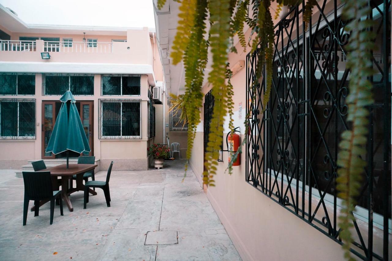 גוויאקיל Urdesa Suites Hotel מראה חיצוני תמונה
