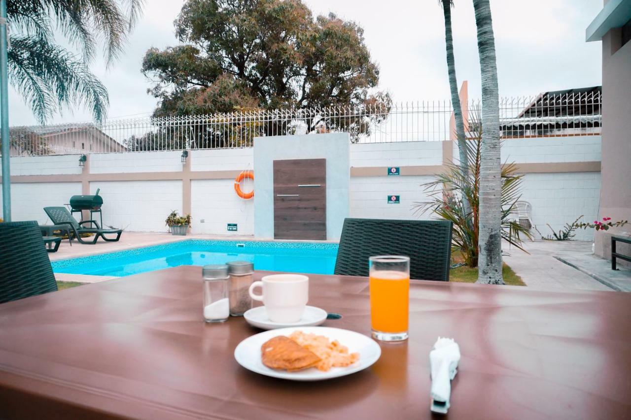 גוויאקיל Urdesa Suites Hotel מראה חיצוני תמונה